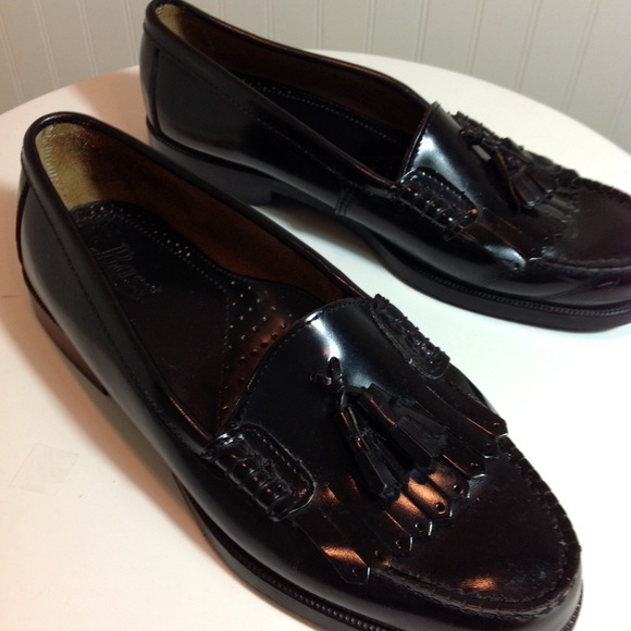 bass black loafers